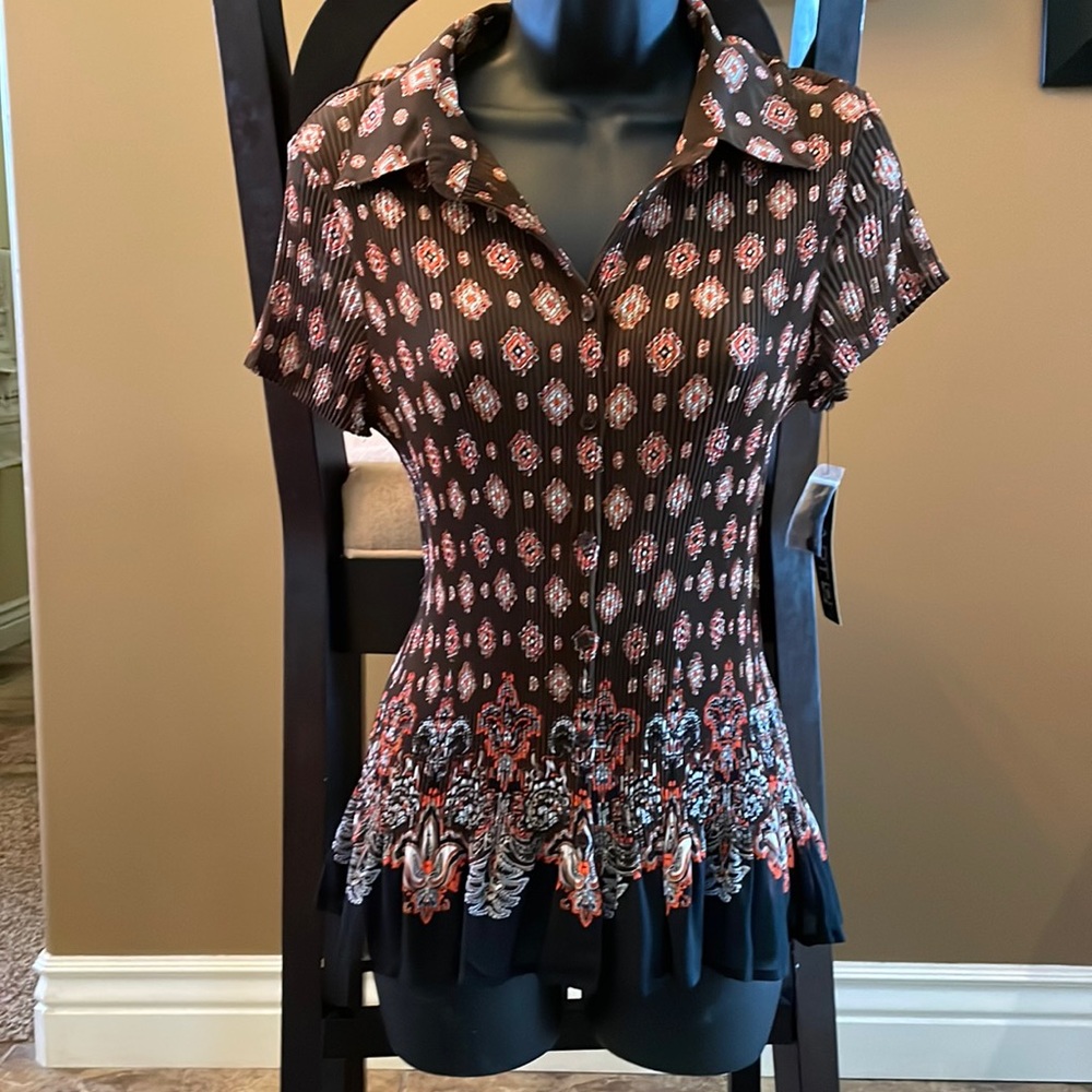 Crinkle shirt with tags